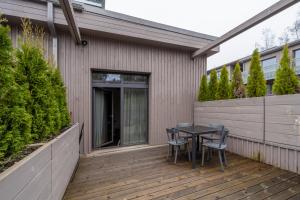 Apartments with private parking & terrace