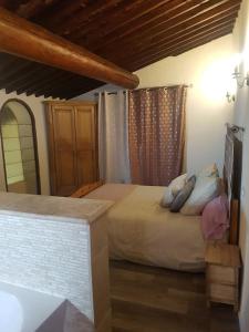 Maisons de vacances Une nuit a La tour d'Argens : photos des chambres