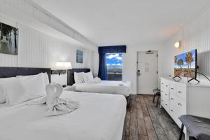 Hosteeva Boardwalk Ocean-front Condo