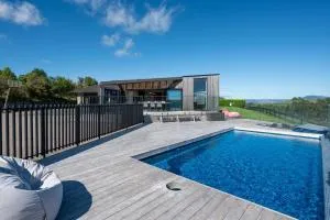 Slice of Heaven - Rotorua Holiday Home - Mourea