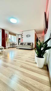 NeriesResort 3 Rooms Suite iN Centrum