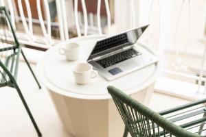 Glamorous 4th FL Apt in Kolonaki 6 min to Syntagma