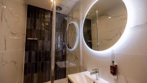 Brisbane House Hotel