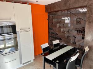 Maisons de vacances Generac Villa 110 m2, piscine, uniquement du samedi au samedi l-ete : photos des chambres