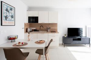 A5 - Modern Studio 5 min to Sea - Pool & Garage