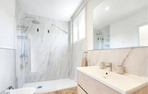 Cozy Home In Riba-Roja De Turia With Private Swimming Pool, Can Be Inside Or Outside