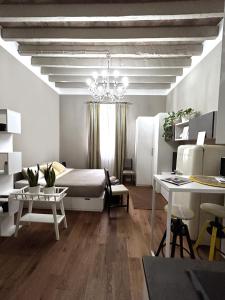 Room114 - Studio apartment near the center