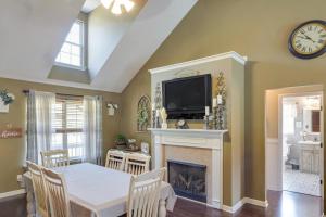 Spacious Lebanon Home with Pool 6 Mi to Downtown!