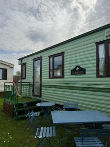 Beautiful 2 bedroomed mobile home