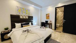 BluO 3BHK- M Block GK- Balcony, Lift