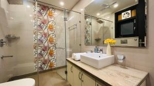 BluO 3BHK - M Block Mkt-Balcony, Lift, Parking