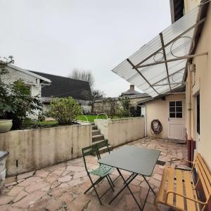 Maisons de vacances L'Eudoise Maison de ville avec jardin : Maison de Vacances