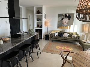 Renovated apt Aranja: with big balcony and sea view