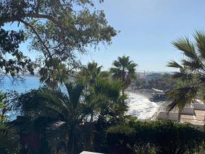 Renovated apt Aranja: with big balcony and sea view