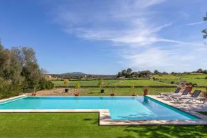 Son Guillot Den Pedro