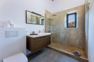 Son Guillot Den Pedro