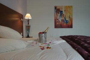 Hotels Hotel Restaurant Logis La Palette : photos des chambres