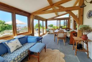 Castle Reach Newport, Pembrokeshire