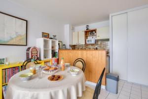 Appartements Vue mer a 50m plage - Appartement pour 4 : photos des chambres