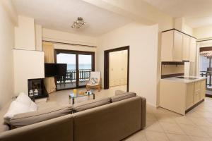 Take Me To The Sea - Beachfront, Starlink