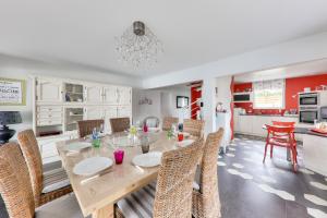 Maison pour 8 - Piscine - 550 m de la plage