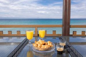 Take Me To The Sea - Beachfront, Starlink