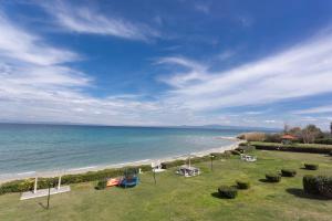 Take Me To The Sea - Beachfront, Starlink