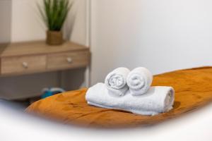 Beautiful-Cosy-King sized bed Flat 3 min walk to Tube Station