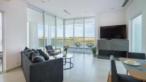 Relax in Costa Divina LV 63 Brand New by Kivoya