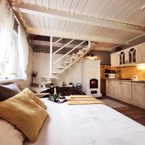 DÉZSAFÜRDŐS TÓPARTI NYARALÓ