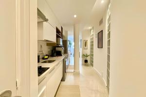 Design and Location up t0 3 in th Heart of Ipanema