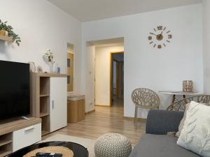 Přízemí v parku. (Apartment no.8)