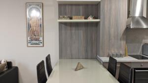 Lux 2 Central Apartment with Garage