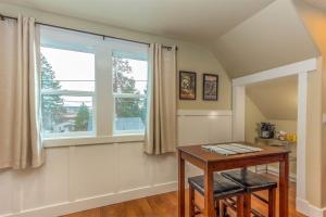 Cumberland Bungalow walking distance to downtown