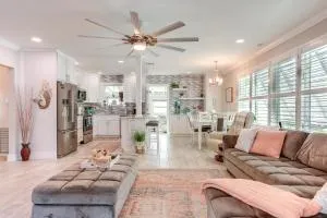 Bright Home with Sauna and Deck 1 Mi to Dtwn Stuart! - Lighthouse Point