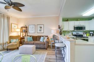 Gulf Shores Condo with Balcony 2 Mi to Fort Morgan!