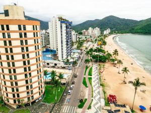 Apto p4, garagem e piscina de frente para a praia