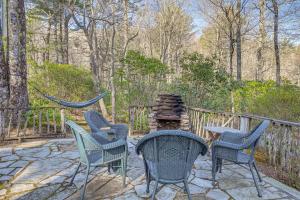 < 1 Mi to Marina: ‘Ford Mountain Retreat’ w Deck