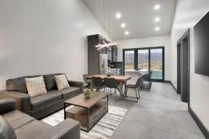 Vizcaya #4 - Moab's Newest Luxury Rental (Hot Tub) - 布兰丁