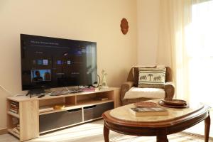 Central Fortuzi Apartment