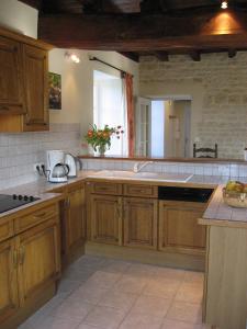 Maisons de vacances Luxury 18th C renovated stone house with heated swimming pool in countryside : photos des chambres
