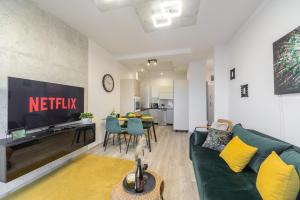 Lumina apartments with parking near Atlas Arena