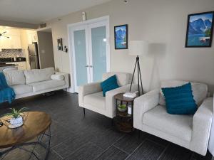Smart Stylish Downtown Condo- 2 bedrooms