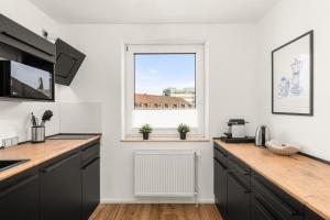 BLU APARTMENT -modern interior design in city centre- close to HBF & Uni