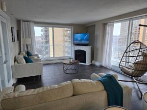 Smart Stylish Downtown Condo- 2 bedrooms