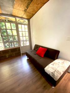 Casa Encino con alberca climatizada en Tepoztlán