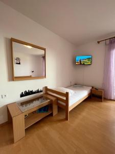 Apartments with parking space Ivan Dolac, Hvar - 22459