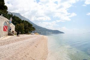 Apartments by the sea Igrane, Makarska - 22690