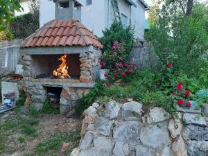 Apartments with a parking space Zlobin, Gorski kotar - 22631