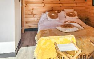 Maisons de vacances Awesome Home In Le Luc With Wifi : photos des chambres